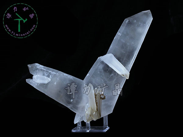 日本律雙晶，內蒙古內蒙古，東烏珠穆沁旗，額仁高畢,六井,976層,2016年產(chǎn)出