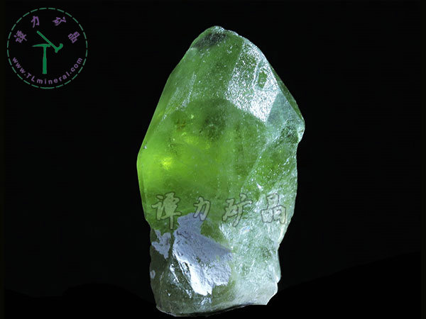 橄欖石，巴基斯坦3.0x2.5x1.5cm